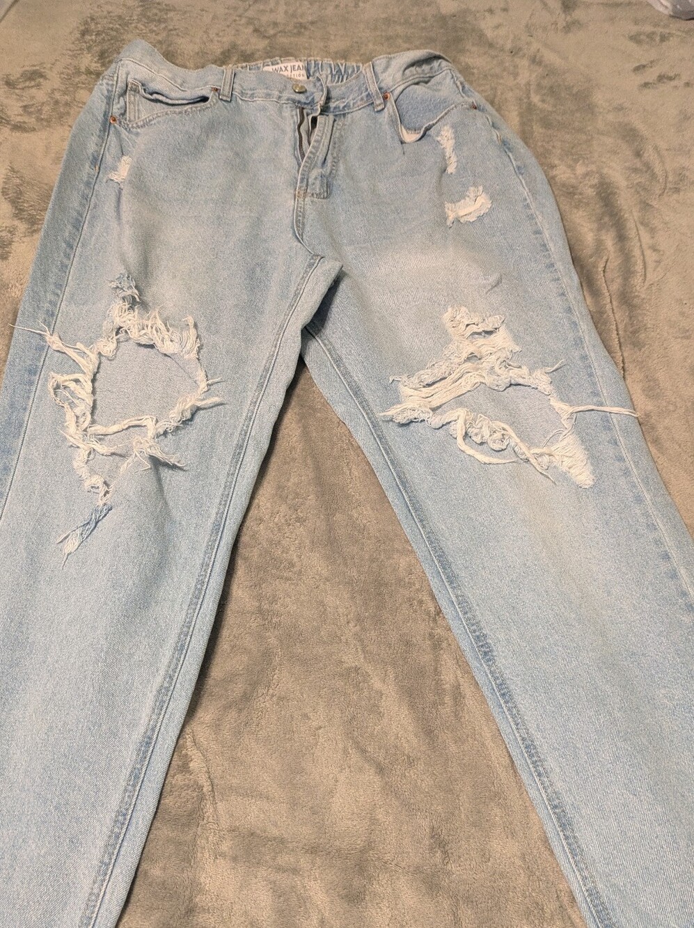 Wax Jean Collection Women’s 2X Light Wash Distressed Ripped Jeans Elastic Waist